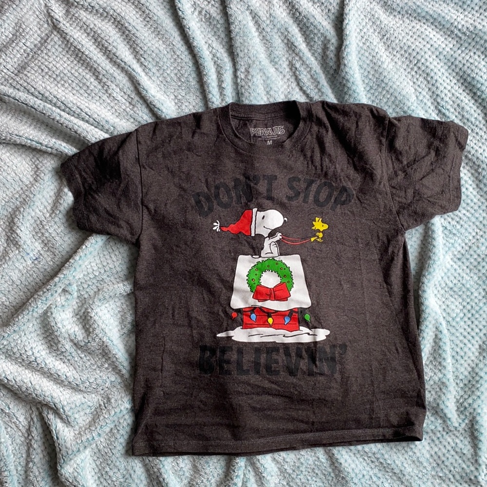 Peanuts christmas snoopy tee shirt (M)